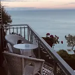Vista Mare Sunrise-top Panorama-only Adults 招待所 4*
