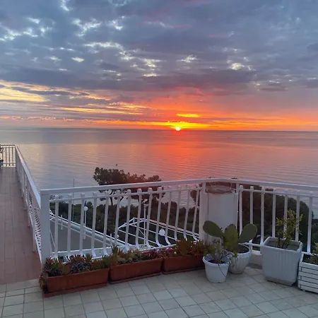 Vista Mare Sunrise-top Panorama-only Adults 3* סירולו