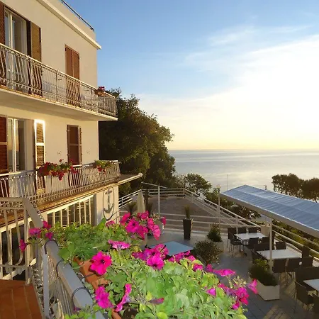 Vista Mare Sunrise-top Panorama-only Adults בית הארחה סירולו