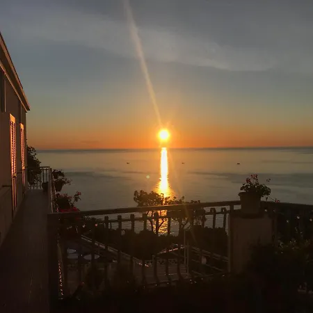 בית הארחה Vista Mare Sunrise-top Panorama-only Adults